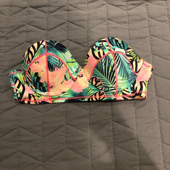 Floral bikini top - Picture 1 of 3